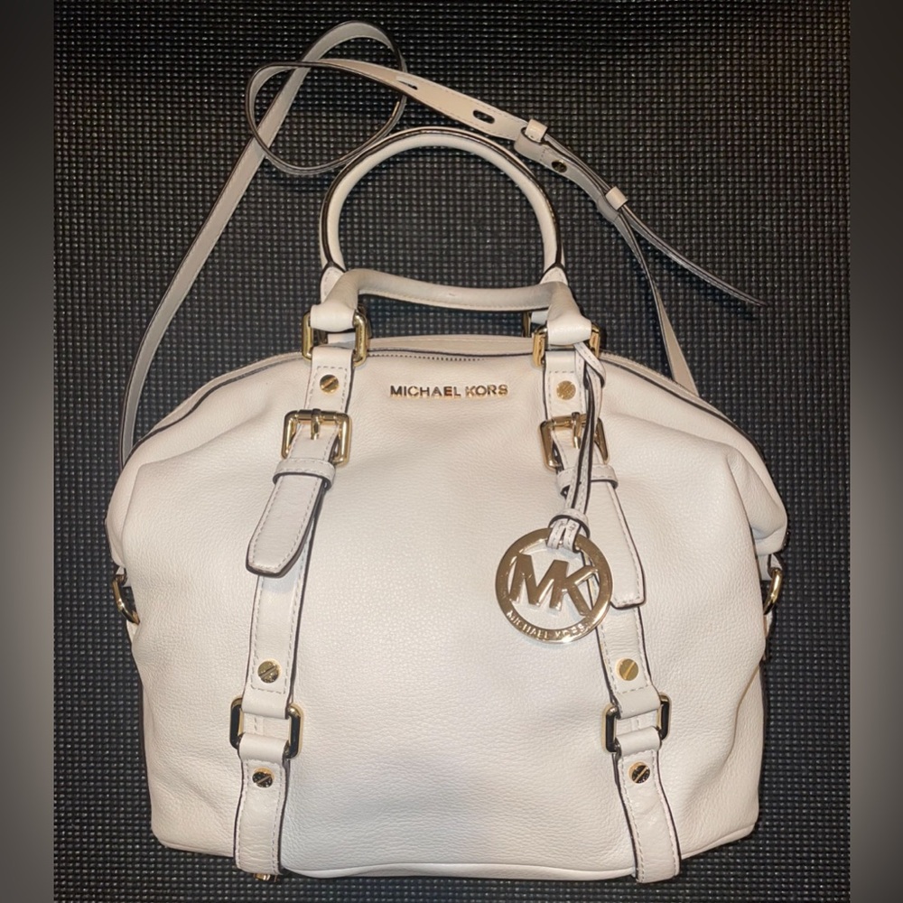 Michael Kors Bedford 
Medium Light Cream Satchel Great Condition